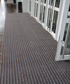 Outdoor Entrance Mat - Super Scraper - 2000 x 200 x 1.3 cm - Brown - PMS050001
