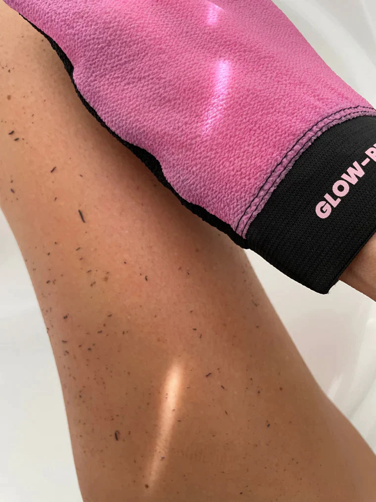 The Fox Tan Exfoliating Wonder Mitt | Wholesale - Image 3